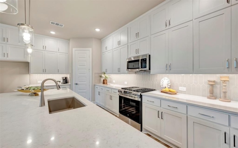 765 Shinnery Oak Way, Waxahachie, TX 75165, 4 Habitaciones Habitaciones , ,3 BañosBaños,Residential,En Venta,765 Shinnery Oak Way,0,21098423