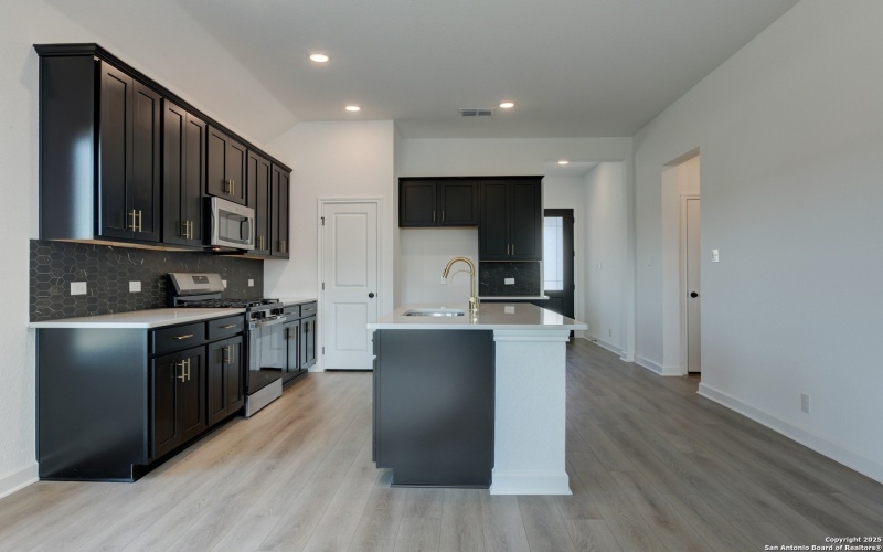 1414 Lockett Falls, San Antonio, TX 78245, 3 Bedrooms Bedrooms, ,2 BathroomsBathrooms,Residential,For Sale,1414 Lockett Falls,0,1873322