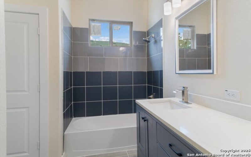 8227 Rain Dance Dr, San Antonio, TX 78242, 3 Habitaciones Habitaciones , ,2 BañosBaños,Residential,En Venta,8227 Rain Dance Dr,0,1919077