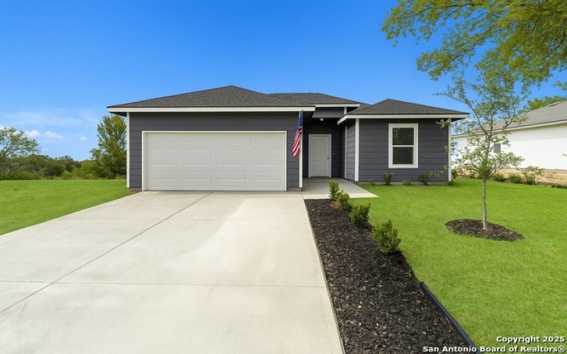 8227 Rain Dance Dr, San Antonio, TX 78242, 3 Habitaciones Habitaciones , ,2 BañosBaños,Residential,En Venta,8227 Rain Dance Dr,0,1919077