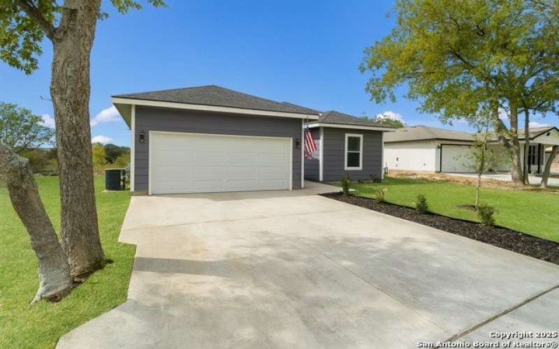 8227 Rain Dance Dr, San Antonio, TX 78242, 3 Habitaciones Habitaciones , ,2 BañosBaños,Residential,En Venta,8227 Rain Dance Dr,0,1919077