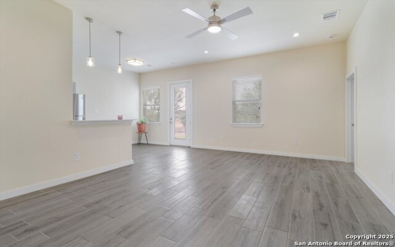 8227 Rain Dance Dr, San Antonio, TX 78242, 3 Habitaciones Habitaciones , ,2 BañosBaños,Residential,En Venta,8227 Rain Dance Dr,0,1919077