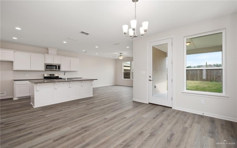 1420 Zurich Avenue, McAllen, TX 78504, 3 Bedrooms Bedrooms, ,2 BathroomsBathrooms,Residential,For Sale,1420 Zurich Avenue,470093