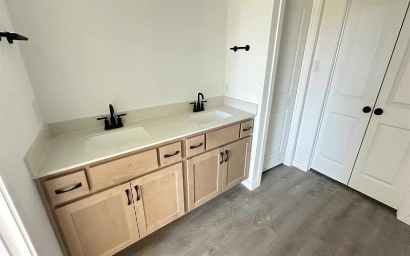 1324 Parkdale Street, Forney, TX 75126, 3 Bedrooms Bedrooms, ,2 BathroomsBathrooms,Residential,For Sale,1324 Parkdale Street,0,21098680