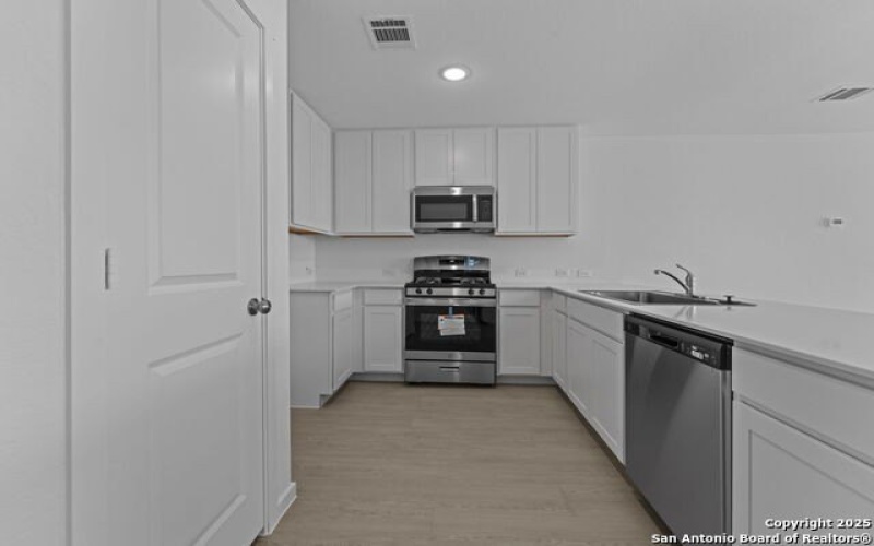 3836 Swift Fox Rd, New Braunfels, TX 78130, 3 Bedrooms Bedrooms, ,2 BathroomsBathrooms,Residential,For Sale,3836 Swift Fox Rd,0,1919143