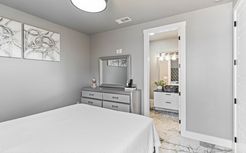 2701 Starling Dr, Midland, TX 79706, 4 Bedrooms Bedrooms, ,3 BathroomsBathrooms,Residential,For Sale,2701 Starling Dr,0,50086434