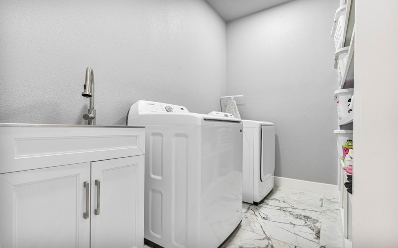 2701 Starling Dr, Midland, TX 79706, 4 Bedrooms Bedrooms, ,3 BathroomsBathrooms,Residential,For Sale,2701 Starling Dr,0,50086434