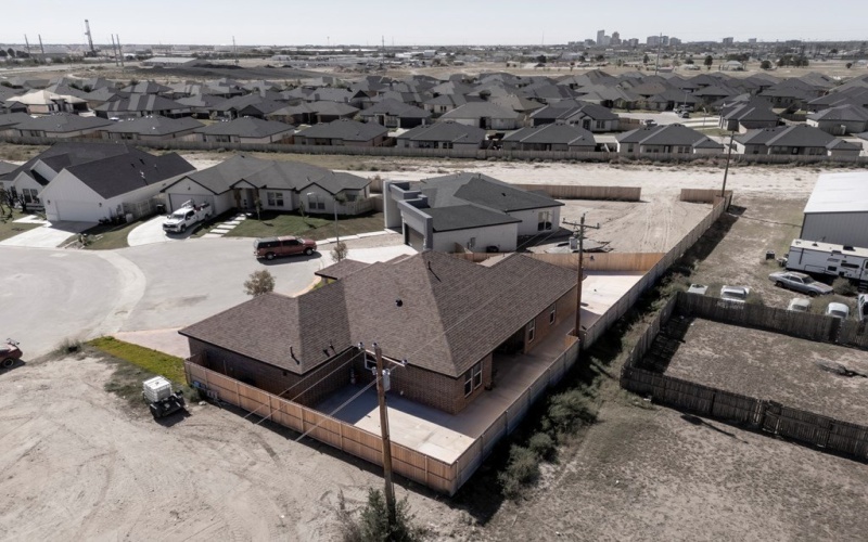 2701 Starling Dr, Midland, TX 79706, 4 Bedrooms Bedrooms, ,3 BathroomsBathrooms,Residential,For Sale,2701 Starling Dr,0,50086434