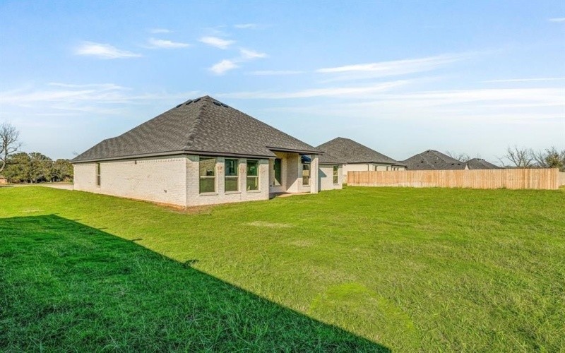 2160 Middlewood Circle, Granbury, TX 76049, 4 Bedrooms Bedrooms, ,2 BathroomsBathrooms,Residential,For Sale,2160 Middlewood Circle,0,21098557