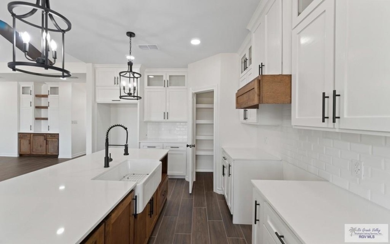 117 MARIGOLD DR, LOS FRESNOS, TX 78566, 3 Habitaciones Habitaciones , ,2 BañosBaños,Residential,En Venta,117 MARIGOLD DR,0,29769388