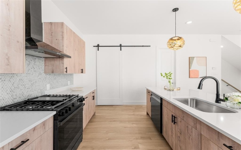 2015 N Prairie Avenue #101, Dallas, TX 75204, 2 Habitaciones Habitaciones , ,2 BañosBaños,Residential,En Venta,2015 N Prairie Avenue,0,21073866