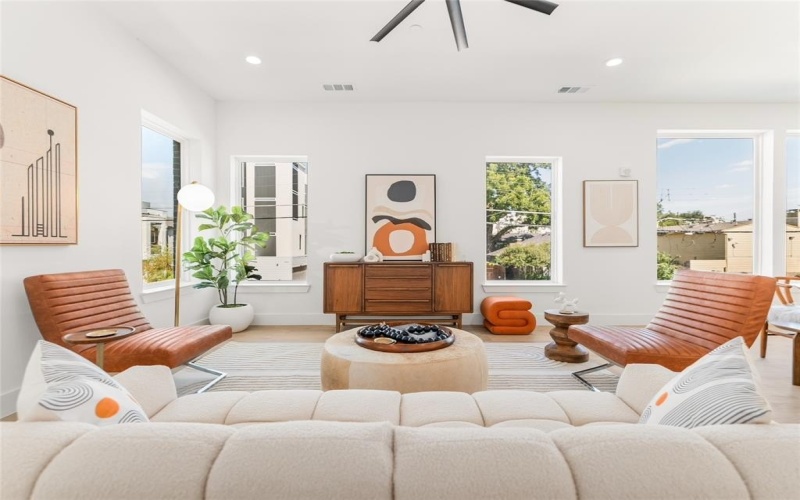 2015 N Prairie Avenue #101, Dallas, TX 75204, 2 Habitaciones Habitaciones , ,2 BañosBaños,Residential,En Venta,2015 N Prairie Avenue,0,21073866