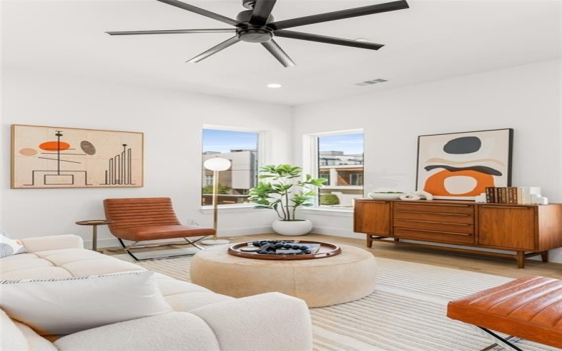 2015 N Prairie Avenue #101, Dallas, TX 75204, 2 Habitaciones Habitaciones , ,2 BañosBaños,Residential,En Venta,2015 N Prairie Avenue,0,21073866