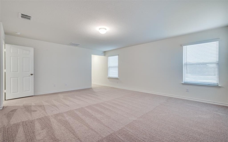 2704 Goldfinch Drive, Denton, TX 76205, 3 Bedrooms Bedrooms, ,2 BathroomsBathrooms,Residential,For Sale,2704 Goldfinch Drive,0,21100083