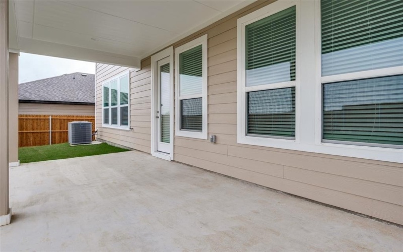 2704 Goldfinch Drive, Denton, TX 76205, 3 Bedrooms Bedrooms, ,2 BathroomsBathrooms,Residential,For Sale,2704 Goldfinch Drive,0,21100083