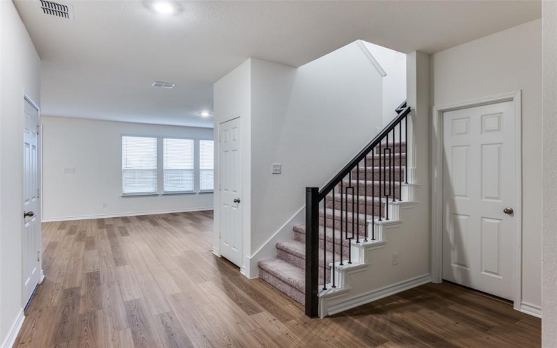 2704 Goldfinch Drive, Denton, TX 76205, 3 Bedrooms Bedrooms, ,2 BathroomsBathrooms,Residential,For Sale,2704 Goldfinch Drive,0,21100083