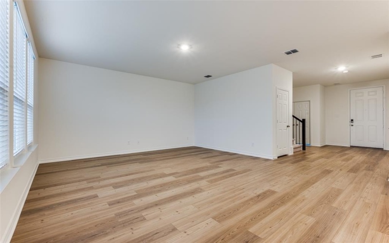 2704 Goldfinch Drive, Denton, TX 76205, 3 Bedrooms Bedrooms, ,2 BathroomsBathrooms,Residential,For Sale,2704 Goldfinch Drive,0,21100083