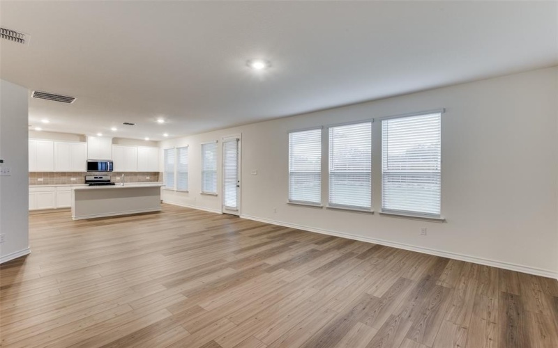 2704 Goldfinch Drive, Denton, TX 76205, 3 Bedrooms Bedrooms, ,2 BathroomsBathrooms,Residential,For Sale,2704 Goldfinch Drive,0,21100083