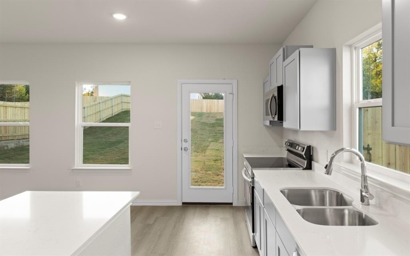 936 Holly Avenue, Sherman, TX 75092, 3 Habitaciones Habitaciones , ,2 BañosBaños,Residential,En Venta,936 Holly Avenue,0,21100089