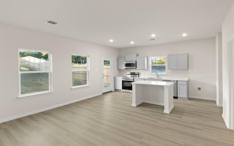 936 Holly Avenue, Sherman, TX 75092, 3 Habitaciones Habitaciones , ,2 BañosBaños,Residential,En Venta,936 Holly Avenue,0,21100089