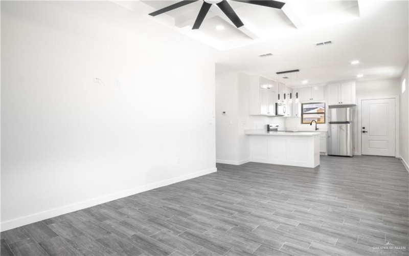 2104 E Viviana Street, Edinburg, TX 78542, ,Residential Multi Family,For Sale,2104 E Viviana Street,0,469454