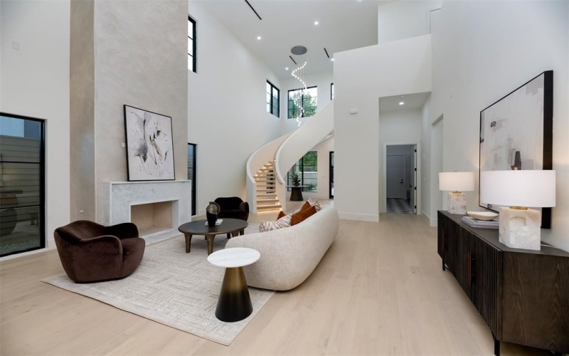 1904 Mcmillan Avenue, Dallas, TX 75206, 4 Bedrooms Bedrooms, ,5 BathroomsBathrooms,Residential,For Sale,1904 Mcmillan Avenue,0,21093689