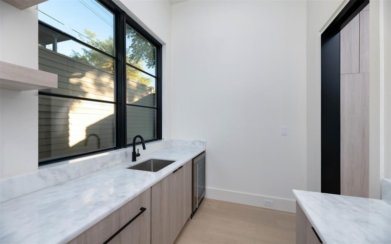 1904 Mcmillan Avenue, Dallas, TX 75206, 4 Bedrooms Bedrooms, ,5 BathroomsBathrooms,Residential,For Sale,1904 Mcmillan Avenue,0,21093689