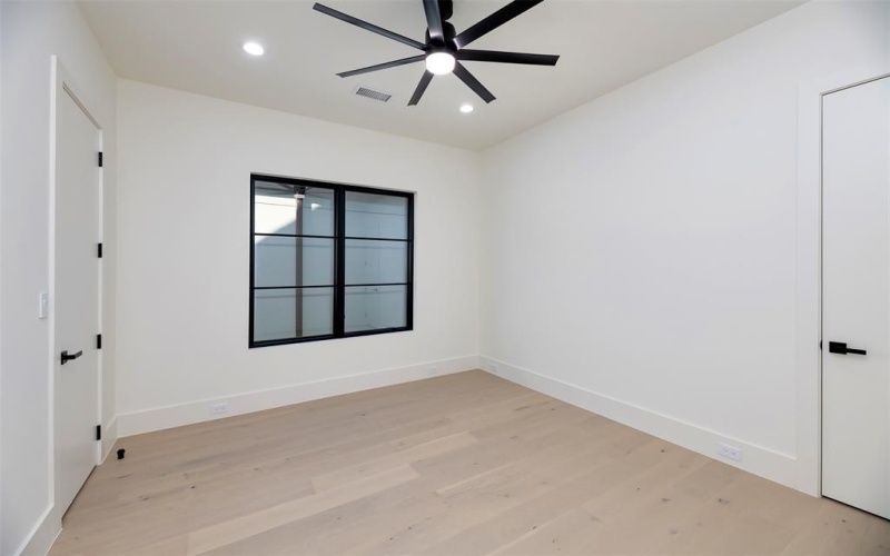 1904 Mcmillan Avenue, Dallas, TX 75206, 4 Bedrooms Bedrooms, ,5 BathroomsBathrooms,Residential,For Sale,1904 Mcmillan Avenue,0,21093689