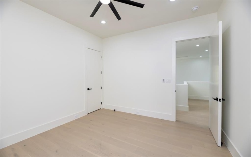 1904 Mcmillan Avenue, Dallas, TX 75206, 4 Bedrooms Bedrooms, ,5 BathroomsBathrooms,Residential,For Sale,1904 Mcmillan Avenue,0,21093689