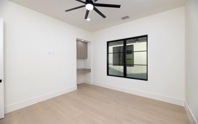 1904 Mcmillan Avenue, Dallas, TX 75206, 4 Bedrooms Bedrooms, ,5 BathroomsBathrooms,Residential,For Sale,1904 Mcmillan Avenue,0,21093689