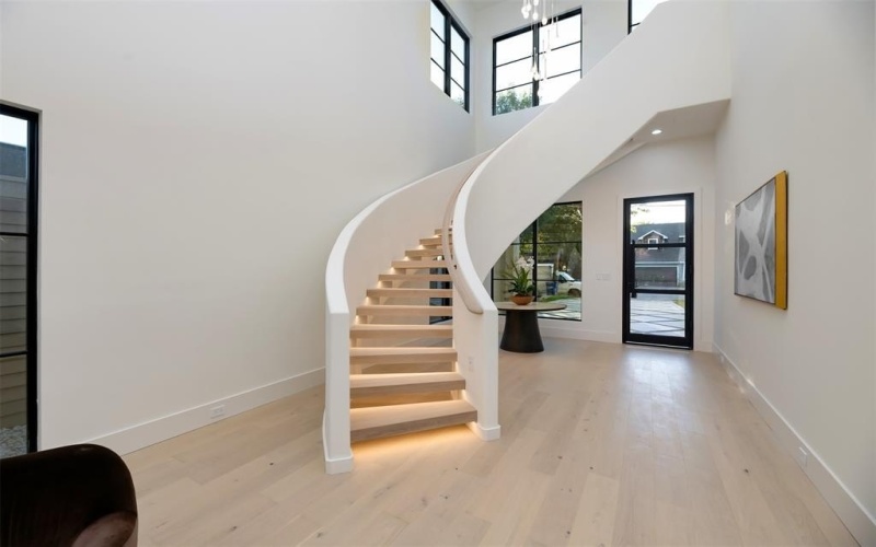 1904 Mcmillan Avenue, Dallas, TX 75206, 4 Bedrooms Bedrooms, ,5 BathroomsBathrooms,Residential,For Sale,1904 Mcmillan Avenue,0,21093689