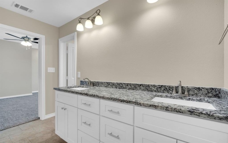 133 Joyce Street, Whitney, TX 76692, 4 Habitaciones Habitaciones , ,2 BañosBaños,Residential,En Venta,133 Joyce Street,0,21094120