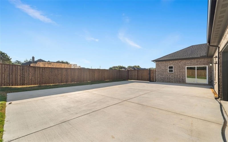 112 E Southbrook Drive, Glenn Heights, TX 75154, 3 Bedrooms Bedrooms, ,2 BathroomsBathrooms,Residential,For Sale,112 E Southbrook Drive,0,21098084