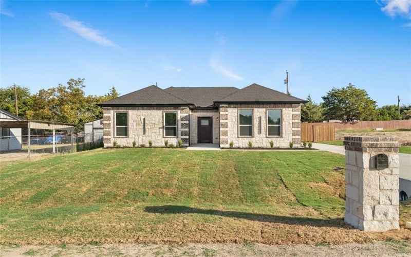112 E Southbrook Drive, Glenn Heights, TX 75154, 3 Bedrooms Bedrooms, ,2 BathroomsBathrooms,Residential,For Sale,112 E Southbrook Drive,0,21098084