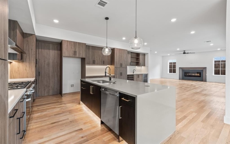 5916 Ellsworth Avenue, Dallas, TX 75206, 5 Bedrooms Bedrooms, ,6 BathroomsBathrooms,Residential,For Sale,5916 Ellsworth Avenue,0,21098566