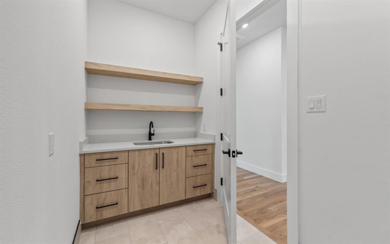 5916 Ellsworth Avenue, Dallas, TX 75206, 5 Bedrooms Bedrooms, ,6 BathroomsBathrooms,Residential,For Sale,5916 Ellsworth Avenue,0,21098566