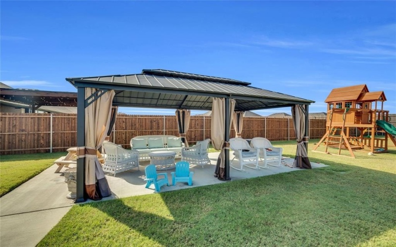 917 S Bluebird Lane, Midlothian, TX 76065, 5 Habitaciones Habitaciones , ,3 BañosBaños,Residential,En Venta,917 S Bluebird Lane,0,21098700