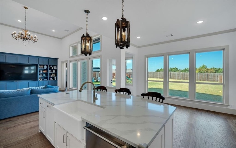 917 S Bluebird Lane, Midlothian, TX 76065, 5 Habitaciones Habitaciones , ,3 BañosBaños,Residential,En Venta,917 S Bluebird Lane,0,21098700