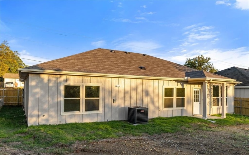 1407 N Rusk Street, Weatherford, TX 76086, 3 Habitaciones Habitaciones , ,2 BañosBaños,Residential,En Venta,1407 N Rusk Street,0,21098813