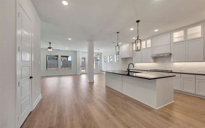 3755 Long Stem Street, Grand Prairie, TX 76084, 4 Habitaciones Habitaciones , ,3 BañosBaños,Residential,En Venta,3755 Long Stem Street,0,21099135