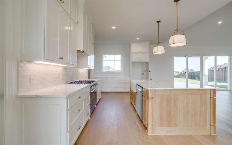 8129 Spanish Hills, Benbrook, TX 76126, 4 Habitaciones Habitaciones , ,2 BañosBaños,Residential,En Venta,8129 Spanish Hills,0,21099774