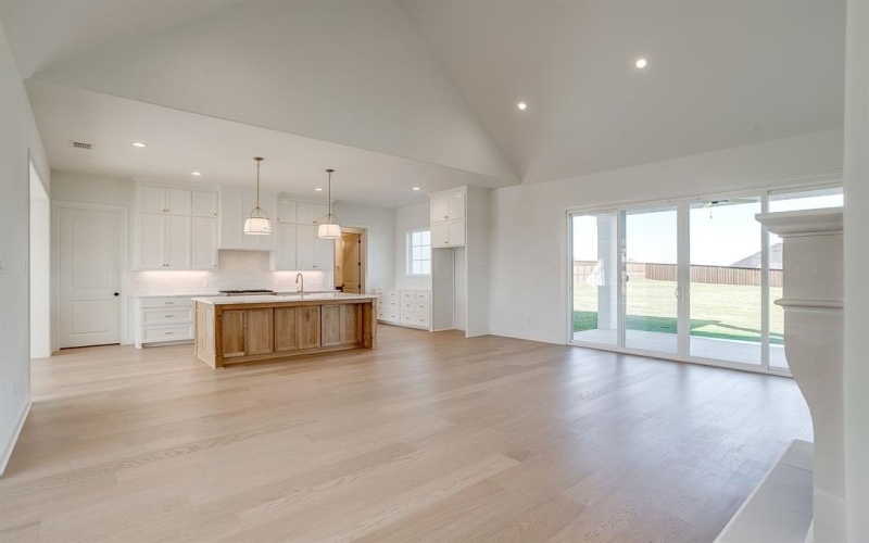 8129 Spanish Hills, Benbrook, TX 76126, 4 Habitaciones Habitaciones , ,2 BañosBaños,Residential,En Venta,8129 Spanish Hills,0,21099774