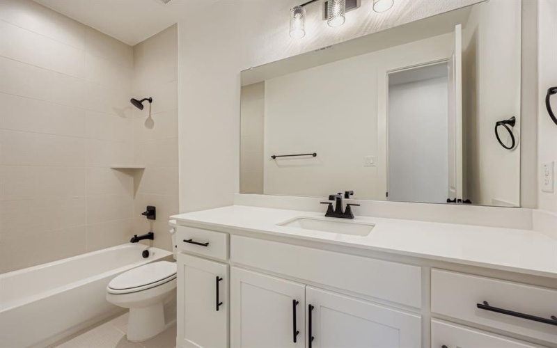 1805 Flowerfield Lane, Mansfield, TX 76063, 4 Bedrooms Bedrooms, ,3 BathroomsBathrooms,Residential,For Sale,1805 Flowerfield Lane,0,21100009