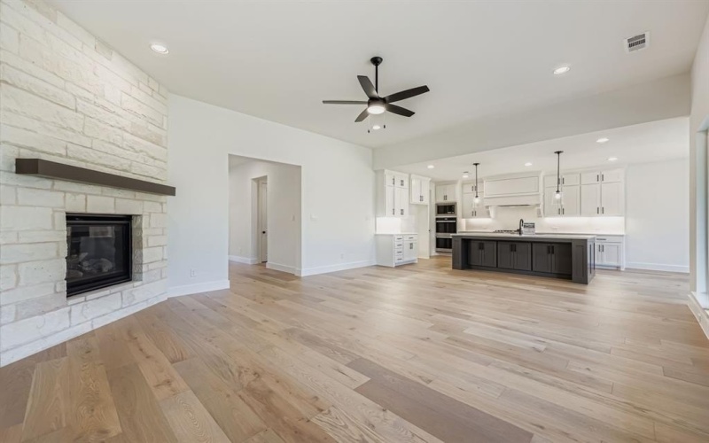 1805 Flowerfield Lane, Mansfield, TX 76063, 4 Bedrooms Bedrooms, ,3 BathroomsBathrooms,Residential,For Sale,1805 Flowerfield Lane,0,21100009