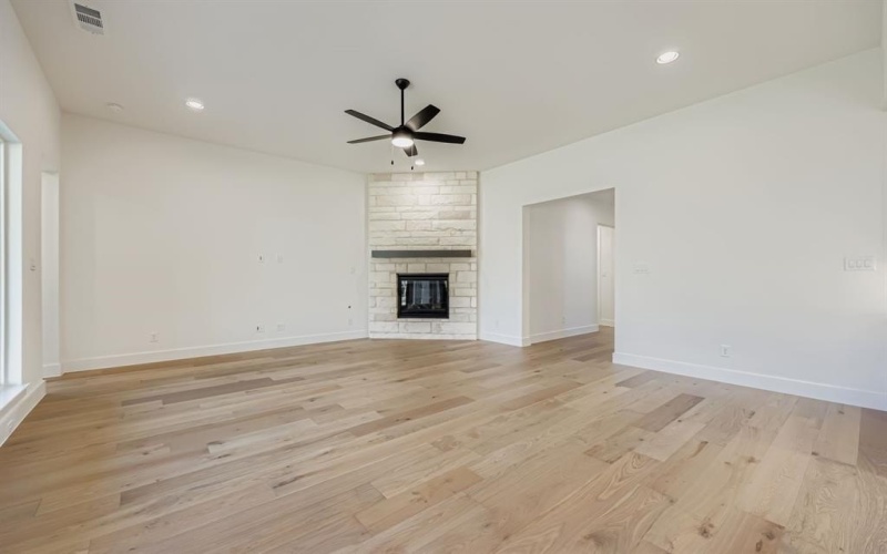 1805 Flowerfield Lane, Mansfield, TX 76063, 4 Bedrooms Bedrooms, ,3 BathroomsBathrooms,Residential,For Sale,1805 Flowerfield Lane,0,21100009