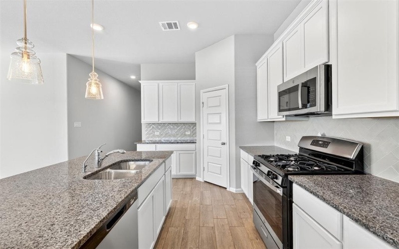 7236 Fairholt Road, Pilot Point, TX 76258, 4 Habitaciones Habitaciones , ,2 BañosBaños,Residential,En Venta,7236 Fairholt Road,0,21100020