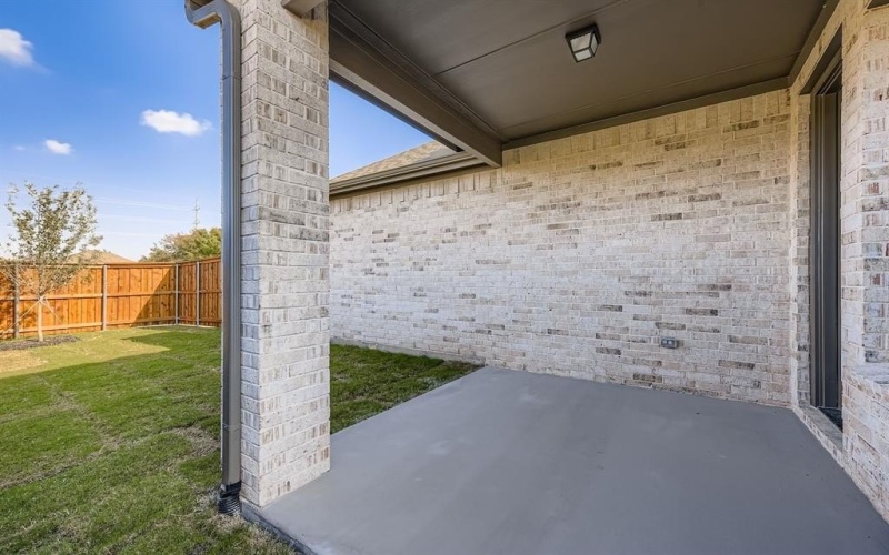 1668 Cornwall Avenue, Fort Worth, TX 76052, 4 Bedrooms Bedrooms, ,3 BathroomsBathrooms,Residential,For Sale,1668 Cornwall Avenue,0,21100167