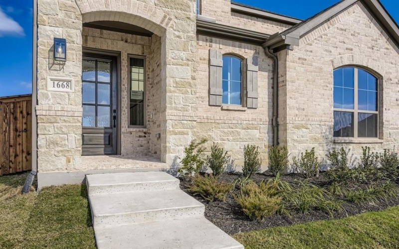 1668 Cornwall Avenue, Fort Worth, TX 76052, 4 Bedrooms Bedrooms, ,3 BathroomsBathrooms,Residential,For Sale,1668 Cornwall Avenue,0,21100167