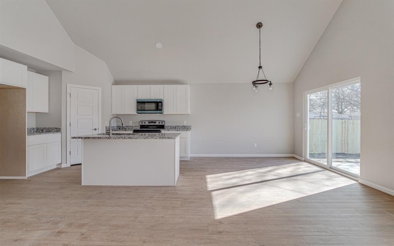 6620 Chapel Lane, Lake Worth, TX 76135, 4 Bedrooms Bedrooms, ,2 BathroomsBathrooms,Residential,For Sale,6620 Chapel Lane,0,21100175