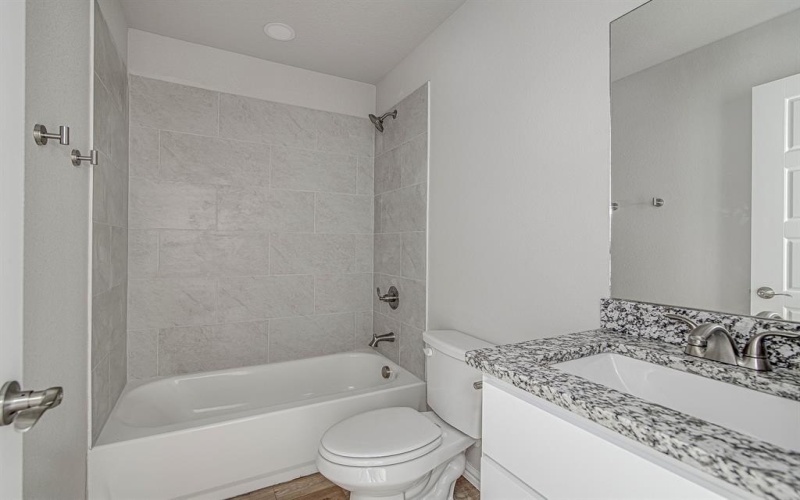 6620 Chapel Lane, Lake Worth, TX 76135, 4 Bedrooms Bedrooms, ,2 BathroomsBathrooms,Residential,For Sale,6620 Chapel Lane,0,21100175